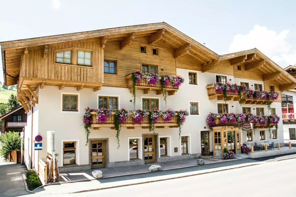 PEOPLE S HOTEL