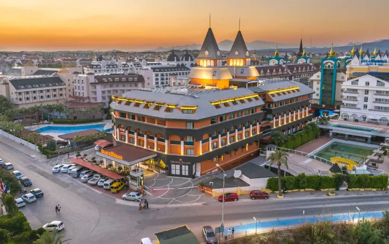 Orange Palace, Side: zdjęcie 3 z 10