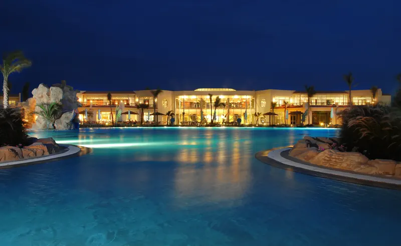 Doubletree by Hilton Sharks Bay