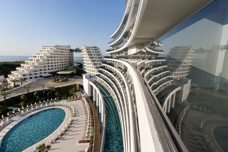 Miracle Resort