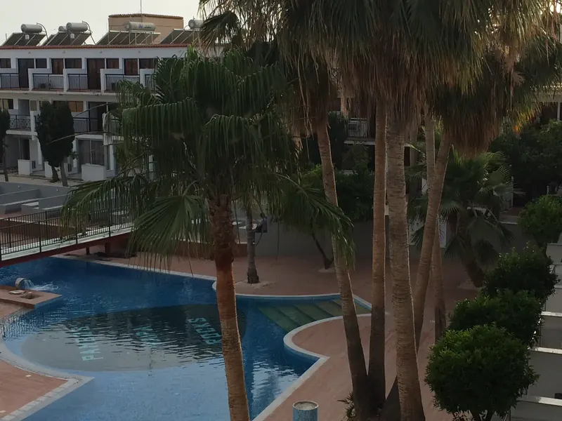 Pambos Napa Rocks, Ayia Napa: zdjęcie 6 z 10