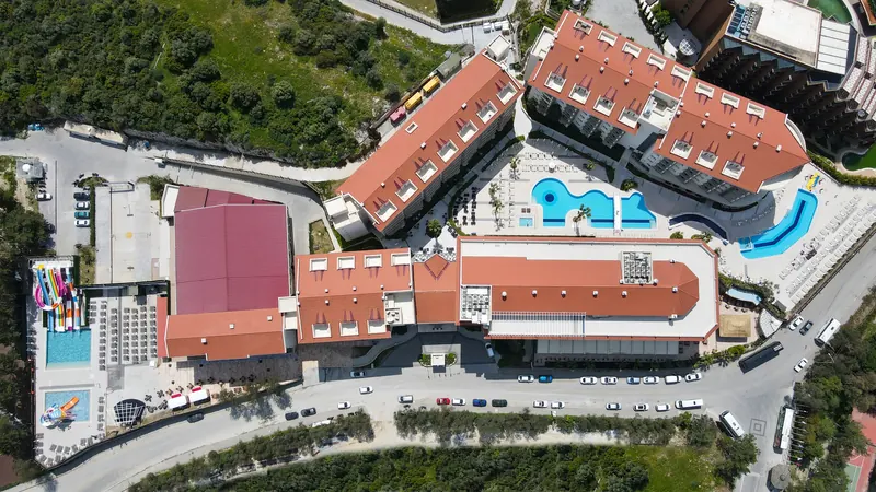 Ramada Hotel & Suites by Wyndham, Kusadasi: zdjęcie 7 z 10