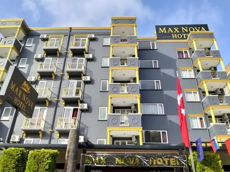 Max Nova