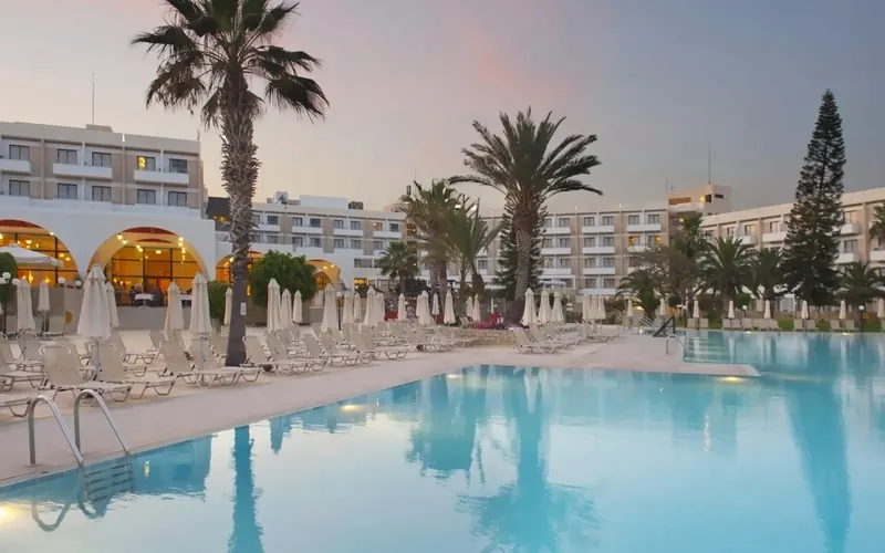 Louis Phaethon Beach, Pafos: zdjęcie 6 z 10