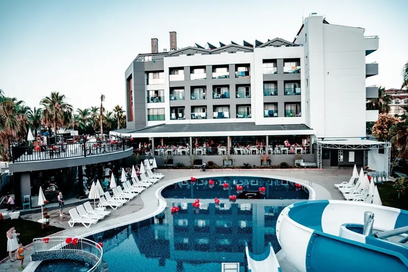 Istanbul Beach Hotel, Kemer: zdjęcie 2 z 10