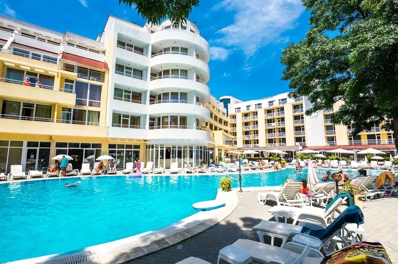 Sun Palace