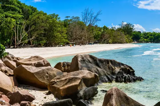 Plaża Anse Source d'Argent z granitowymi głazami na La Digue, Seszele
