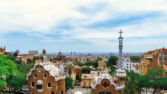 Widok na Barcelonę z Parku Güell, Hiszpania